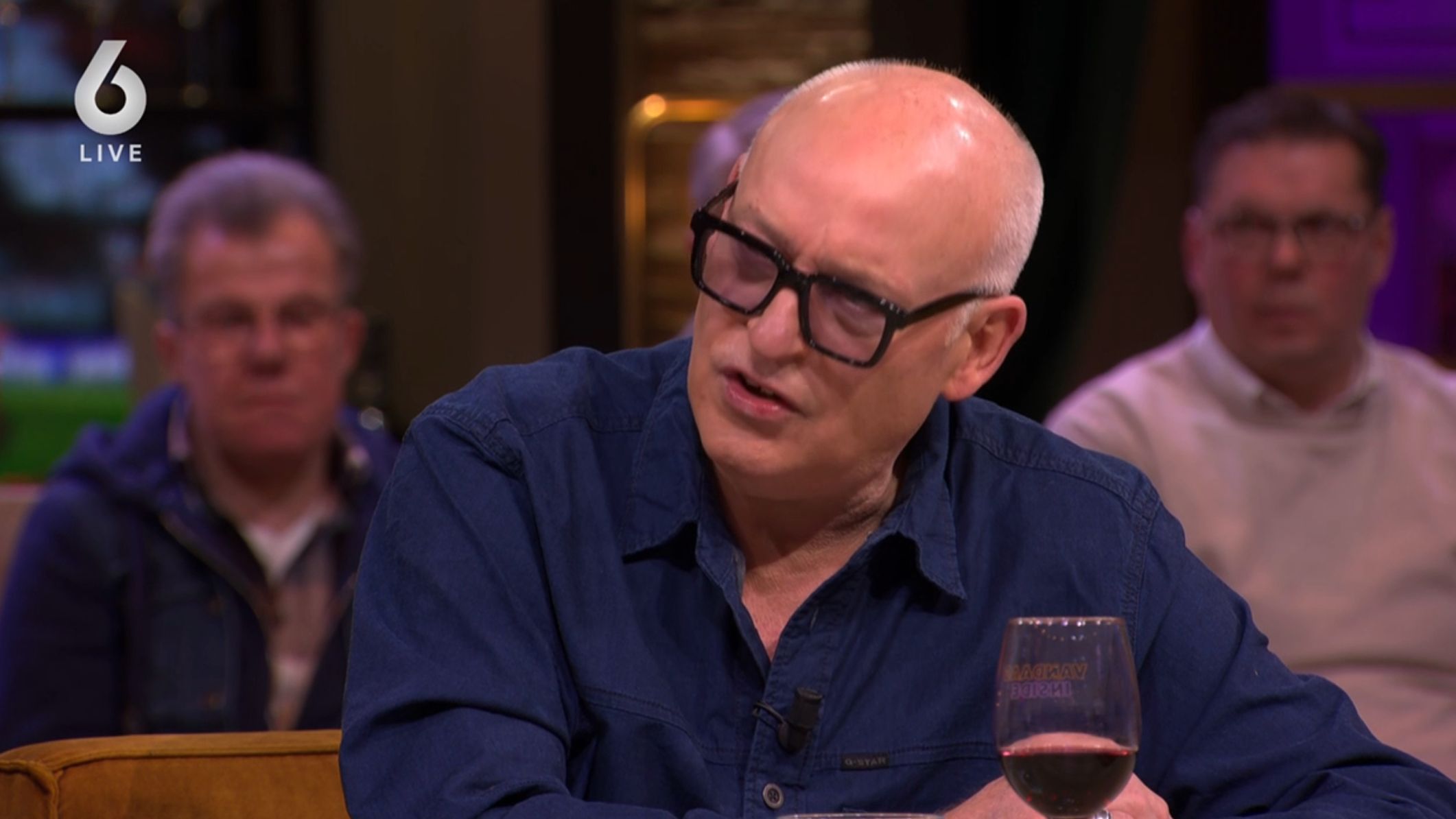 René van der Gijp en Johan Derksen raken verstrikt in discussie over